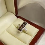 Strieborný prsteň s jantárom