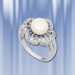 Ring made of 925 silver with pearl