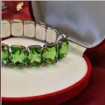 Bracciale elastico con zirconi