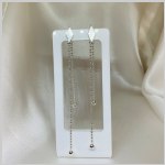 Silberne Ohrstecker mit Perlenanhängern