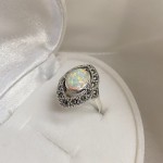 Srebrny pierścionek „Oda”. Opal i markizyt