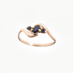 Gold ring with sapphires