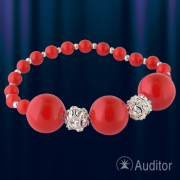 Rotes Korallenarmband