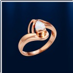 Anillo de oro rojo 585 con ópalo.