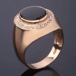 Pánský prsten vyrobený z červeného zlata