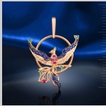 Colgante de oro "Pájaro de fuego". Esmeralda, zafiro, rubí