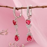 Купить серебряные серьги с цирконием.