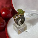 Inel din argint placat cu aur cu crizolit și zirconiu