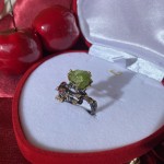 Gold-plated silver ring with chrysolite & zirconia