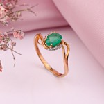 Gold ring with diamonds & chrysoprase