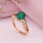 Gold ring chrysoprase and diamonds