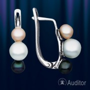 Silberohrringe mit Perlen