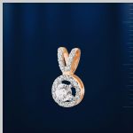 Medál Swarovski® kristályokkal. Arany
