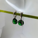 Серебряные серьги с кварцевым изумрудом и цирконием