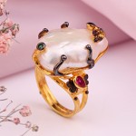 Apzeltīts sudraba gredzens ar baroka pērlēm un cirkoniju