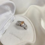 Zilveren ring met zirkonia