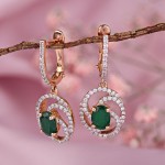 Gold earrings “Splendor”. Diamonds and emerald