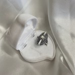 Anello in argento "Vintage". Madreperla e marcasite