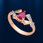 Златни прстен са дијамантима и рубинима