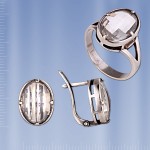 Бижутерные серьги и кольцо