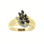 Златен пръстен със сапфири и диаманти