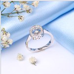 White gold ring. Dancing Diamond