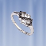 Silver ring zirconia and crystal
