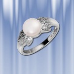 Anell de plata amb perles i zircons