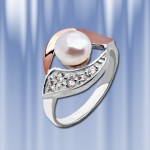 Ruský stříbrný a zlatý prsten s perlami