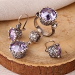 Set with crystals from Swarovski®