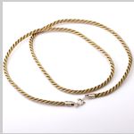 Ожерелье из шнура из шелка и серебра