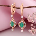 Gold earrings with diamonds & chrysoprase