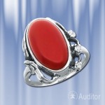 Ring made of 925 silver with coral