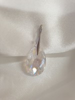 Swarovski® kristalleriyle süslenmiş kolye ucu. Gümüş