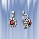 Earrings made of silver 925 with garnet