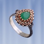 Ring with emerald & marcasite. Silver