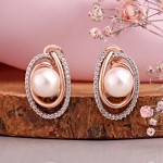 Gold earrings with pearl zirconia