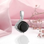 Silver pendant with onyx and zirconia