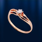 Златни прстен са дијамантима