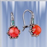 Серьги с кораллом и изумрудом. Серебро