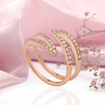 Τζιάνι Λάζαρο. Ροζ χρυσό δαχτυλίδι με διαμάντια