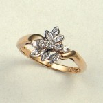 Gold ring with diamonds, bicolor