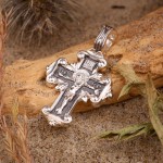 Colgante cruz de plata con crucifijo