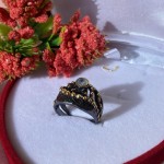 Pozlačen srebrn prstan s kremenom