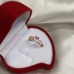 Aranyozott ezüst gyűrű "L'Amour". cirkónia