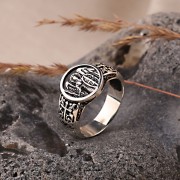 Серебряное кольцо-амулет
