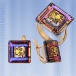 Серьги и кольцо с кристаллами-хамелеонами